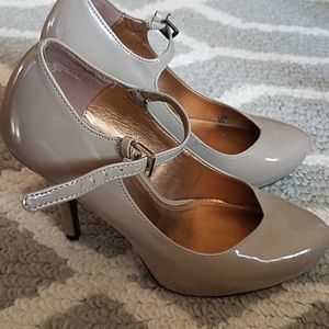 Kelly&Katie Plataform Heels,  Beige size 6